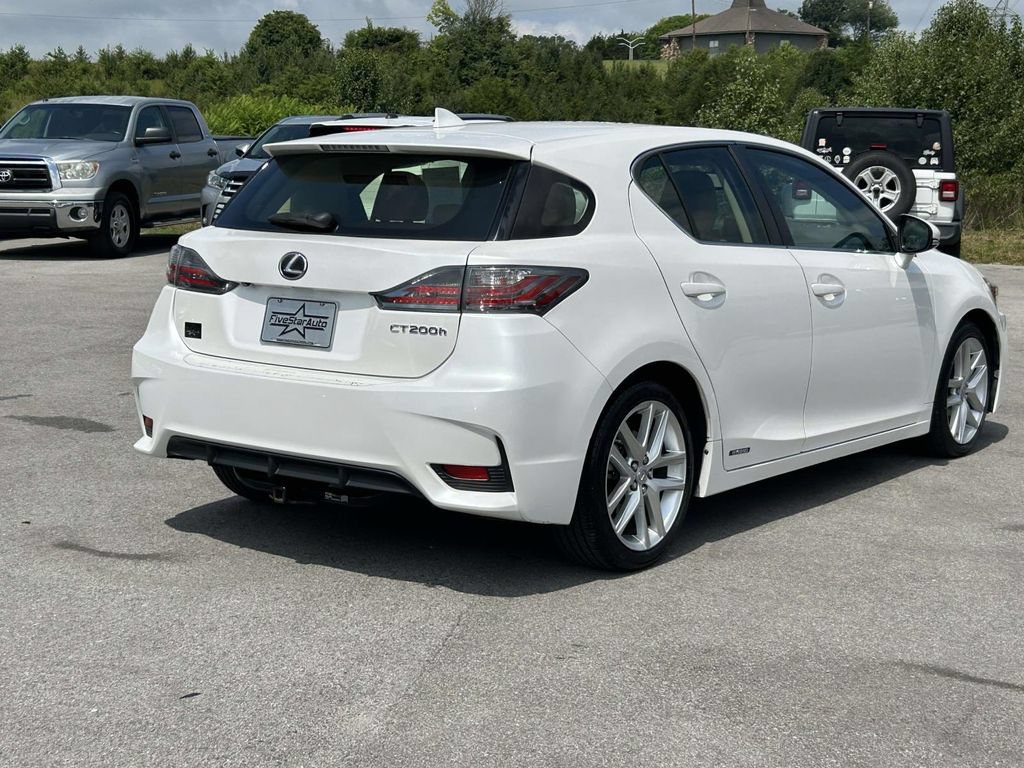 Used 2016 Lexus CT 200h w/ Navigation Package FWD image 5