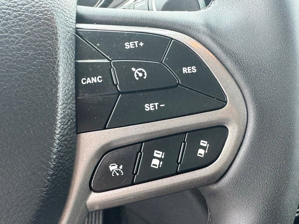 Used 2022 Jeep Cherokee Limited w/ Elite Package image 22