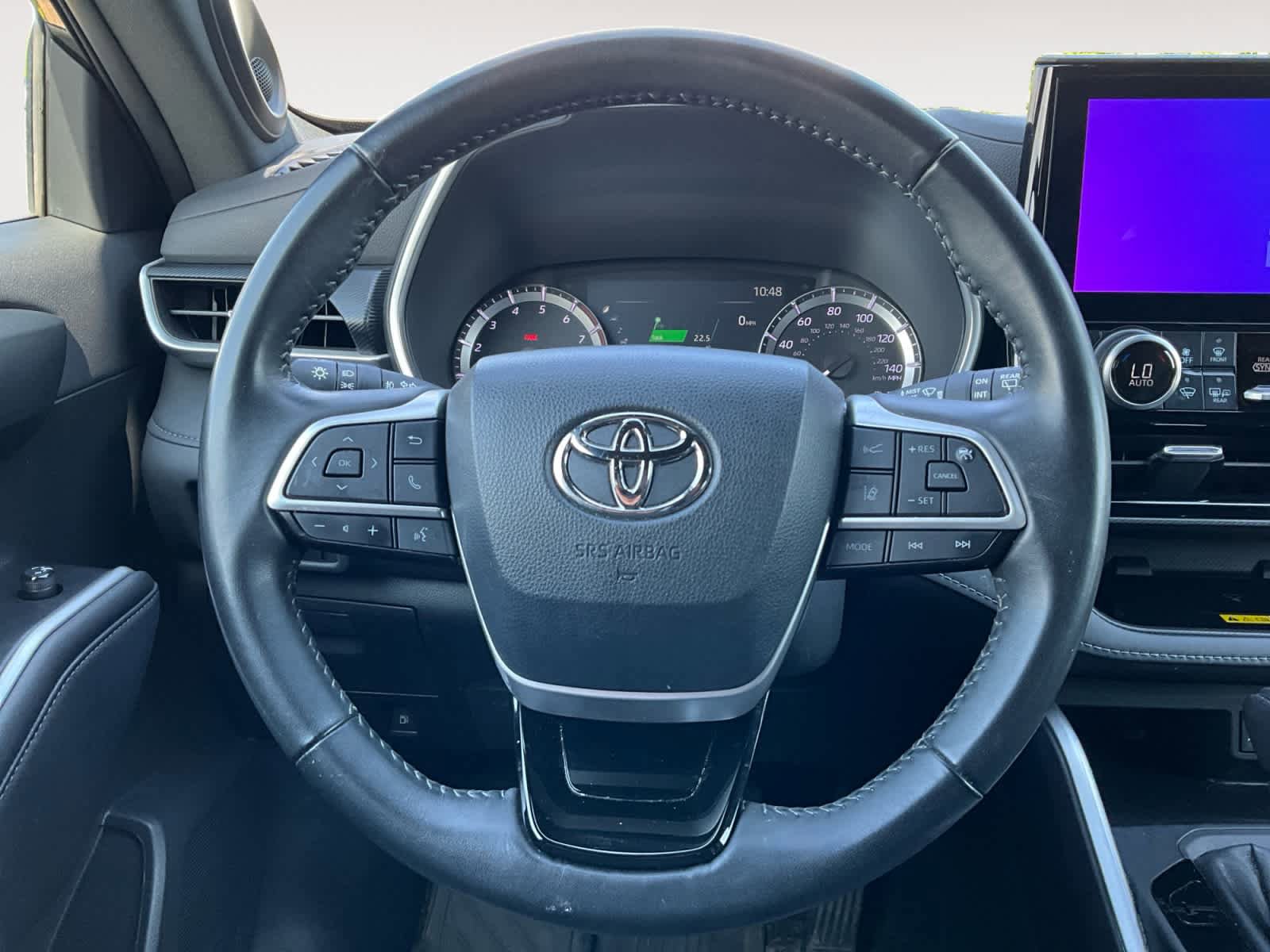 Used 2023 Toyota Highlander XSE FWD image 14