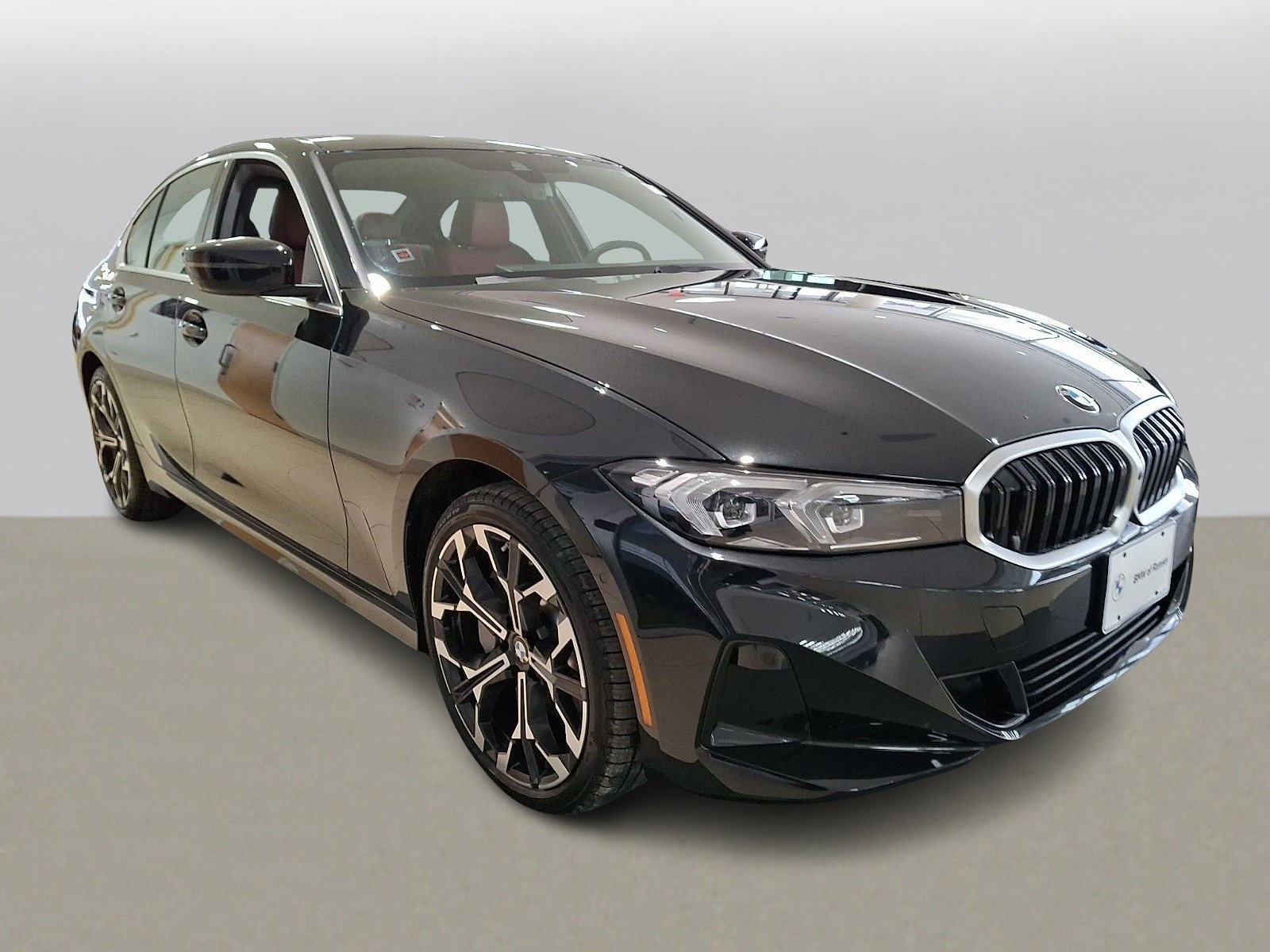 Used 2025 BMW 330i xDrive 330i xDrive w/ M Sport Package image 3