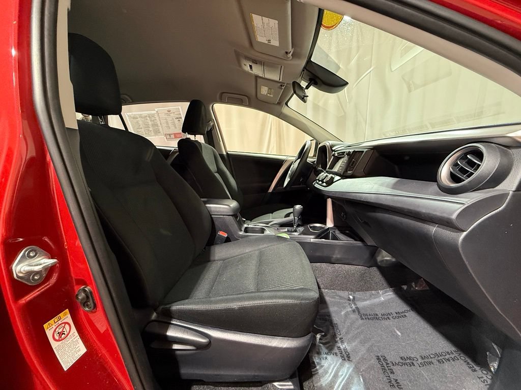 Used 2017 Toyota RAV4 LE w/ Carpet Mat Package AWD/4WD image 20
