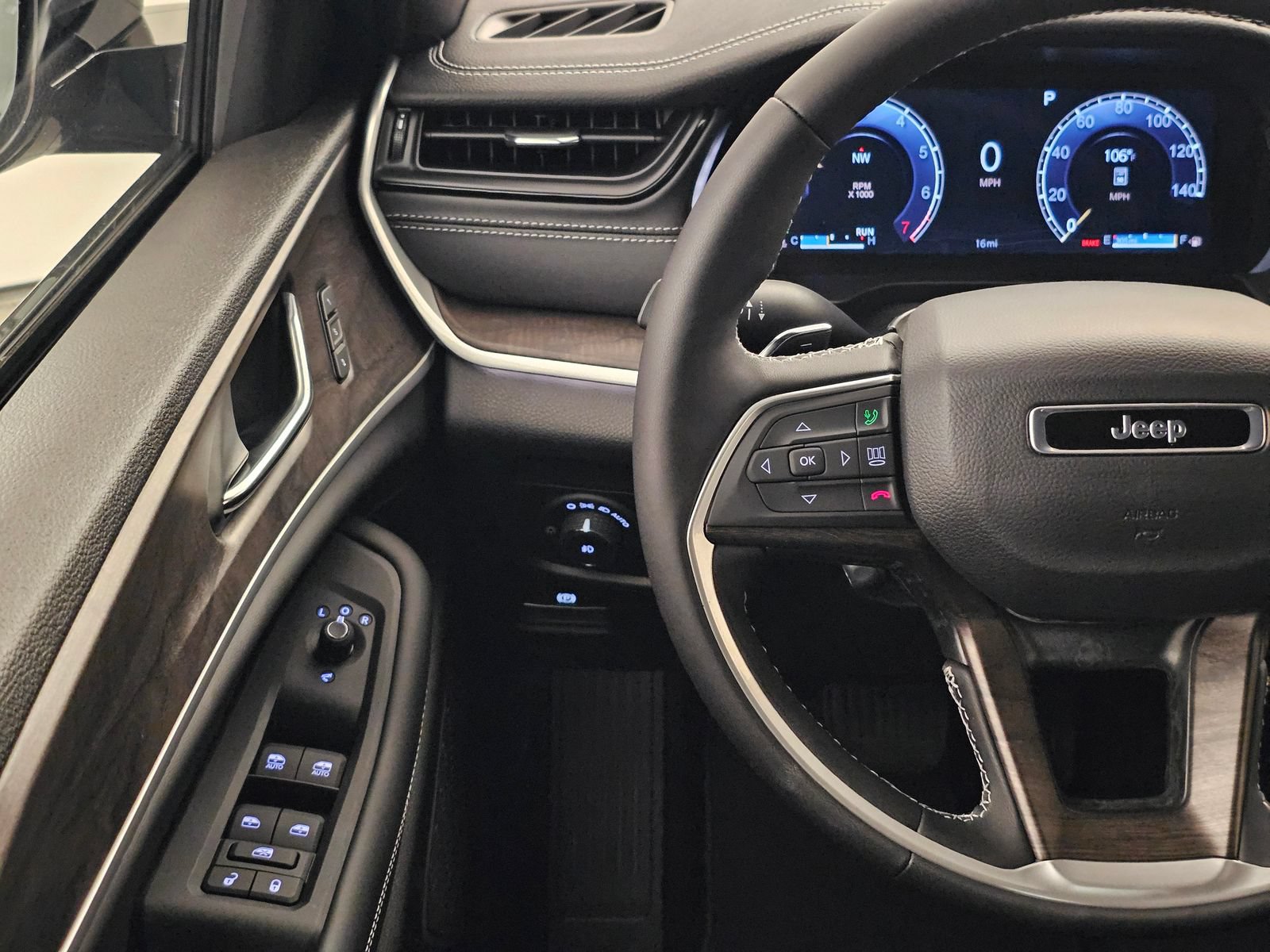 New 2027 Jeep Grand Cherokee Limited AWD/4WD image 9