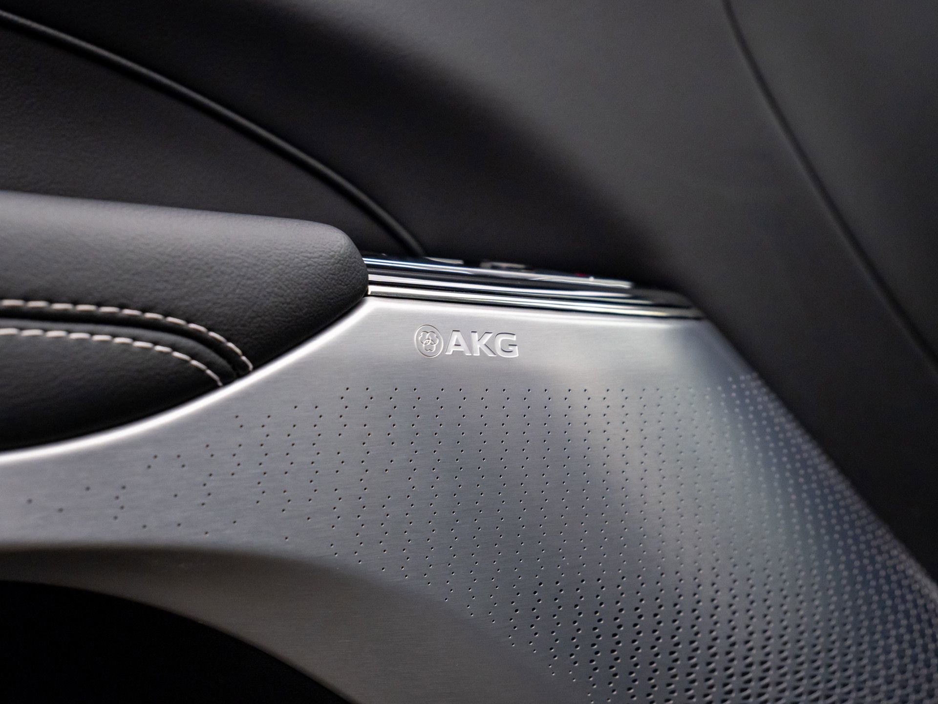 Certified 2024 Cadillac Lyriq Luxury w/ LPO, Floor Liner Package image 17