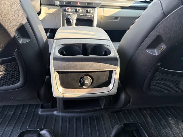 Used 2023 Kia Carnival LX FWD image 26