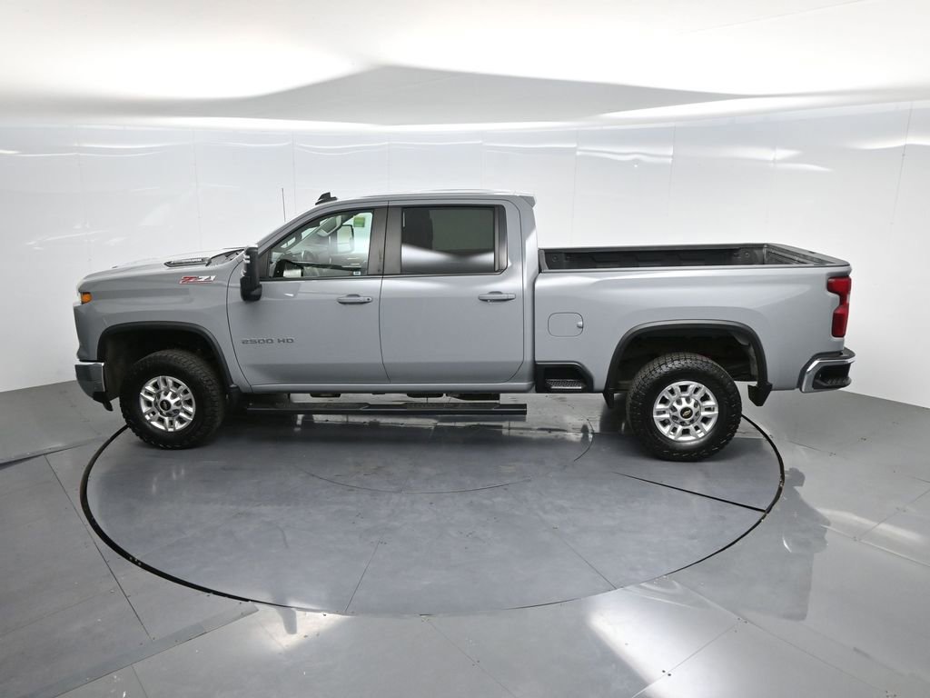 Used 2024 Chevrolet Silverado 2500 LT w/ Convenience Package image 58