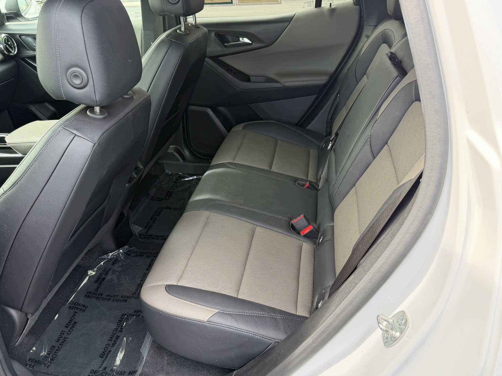 Used 2025 Chevrolet Equinox LT w/ Convenience Package II image 18