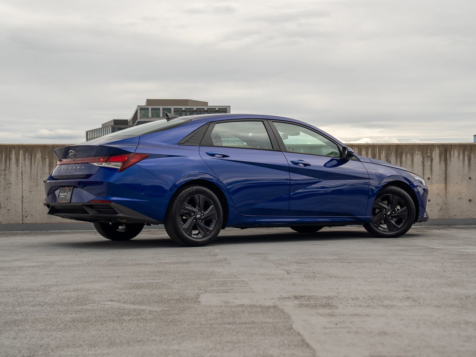 Used 2022 Hyundai Elantra SEL w/ Cargo Package FWD image 4