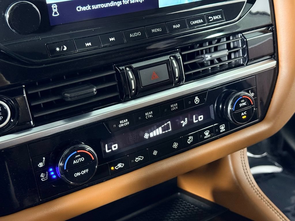 Used 2023 Nissan Pathfinder Platinum w/ Lighting Package (N92) AWD/4WD image 17