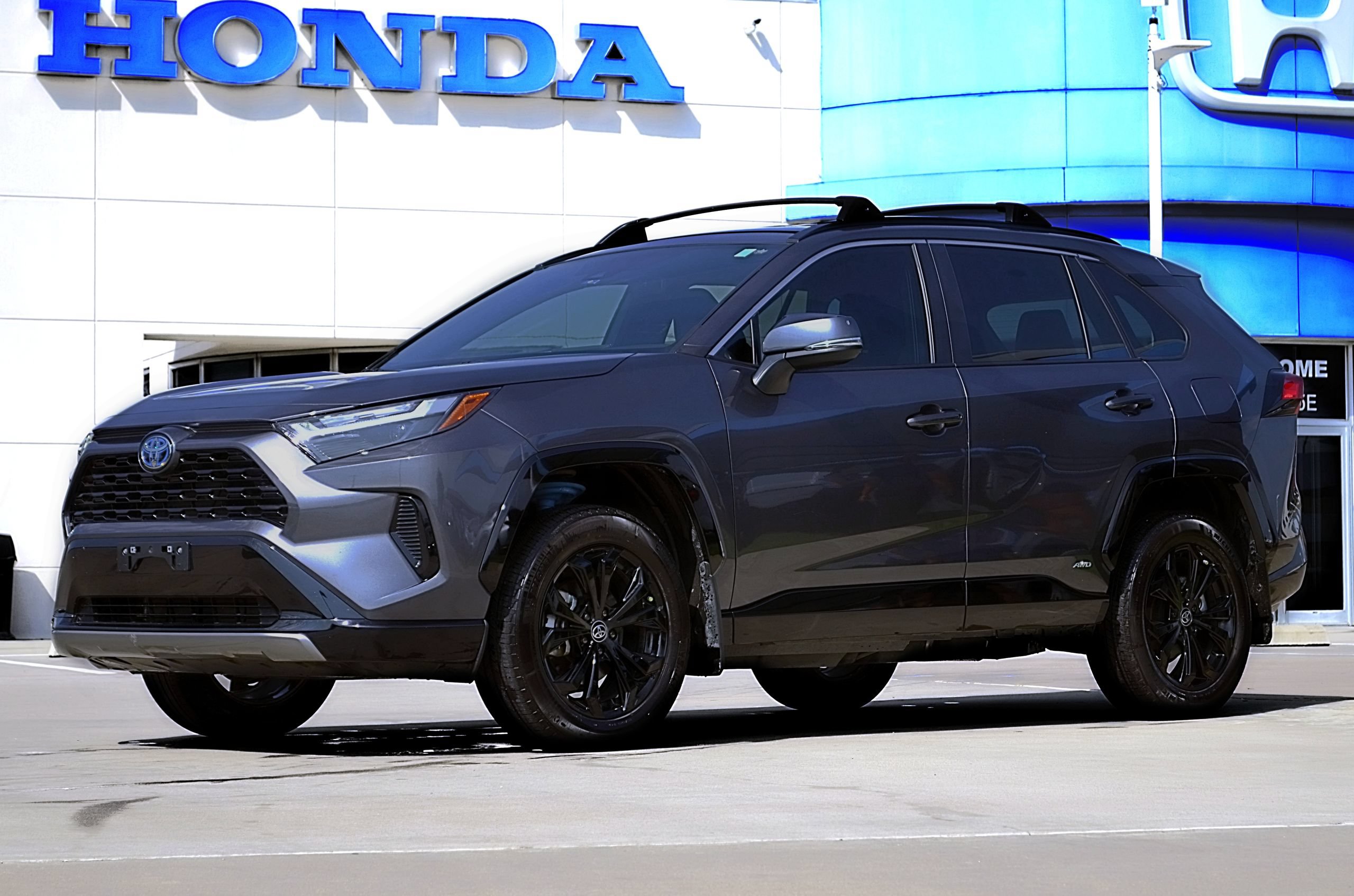 Used 2024 Toyota RAV4 SE