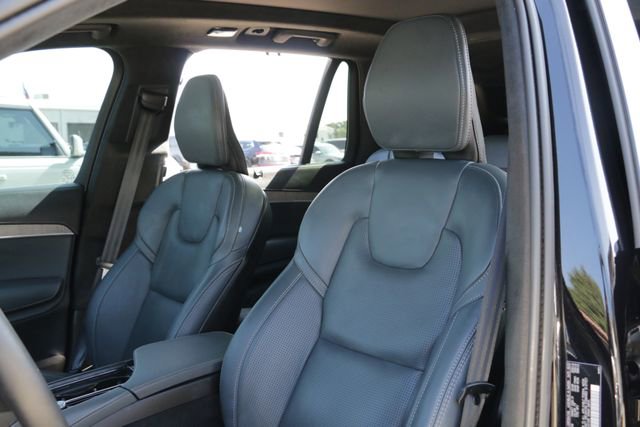 Used 2024 Volvo XC90 T8 Ultimate w/ Lounge Package image 11