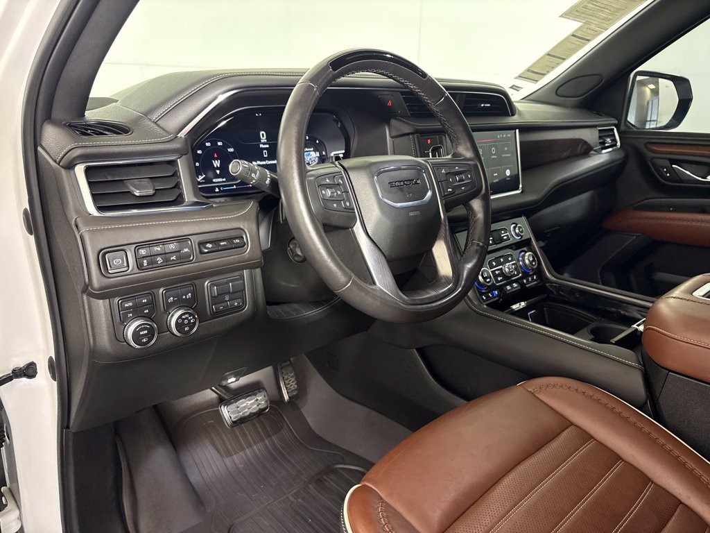 Used 2023 GMC Yukon Denali Ultimate AWD/4WD image 22