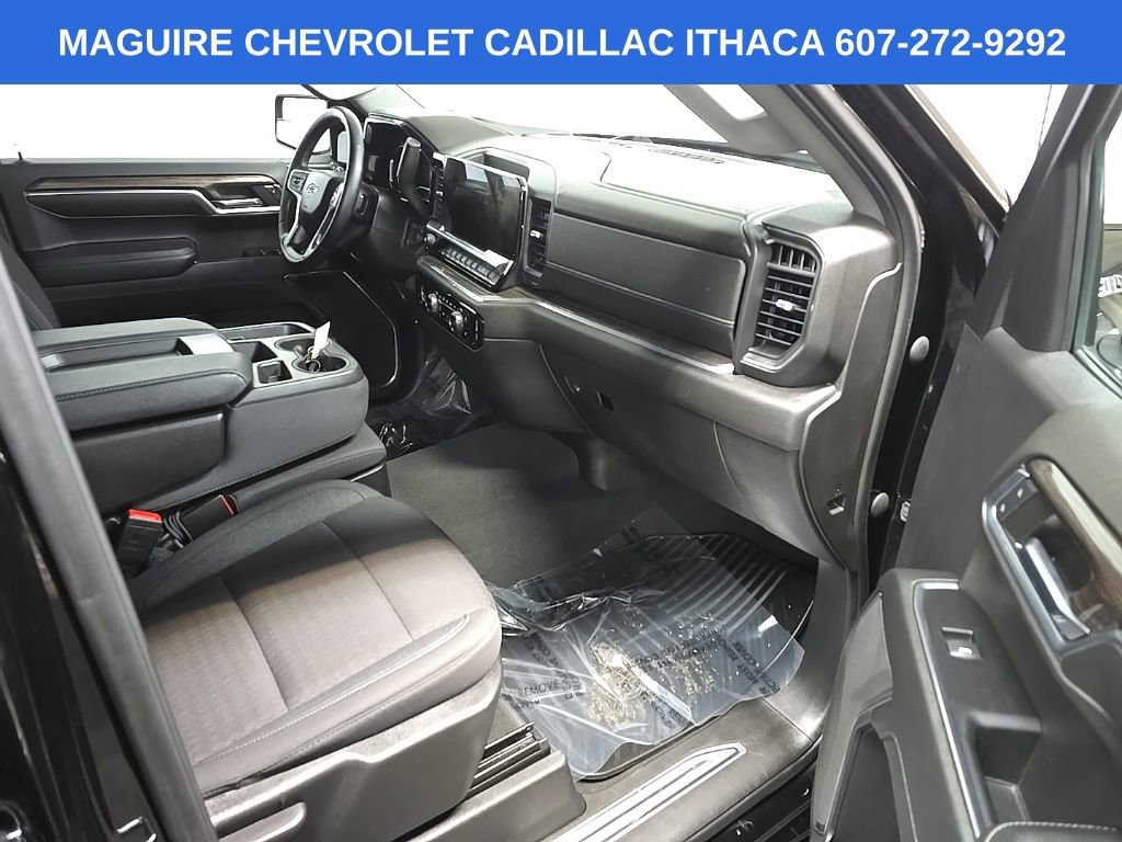 Used 2023 Chevrolet Silverado 1500 RST w/ Z71 Off-Road Package AWD/4WD image 15