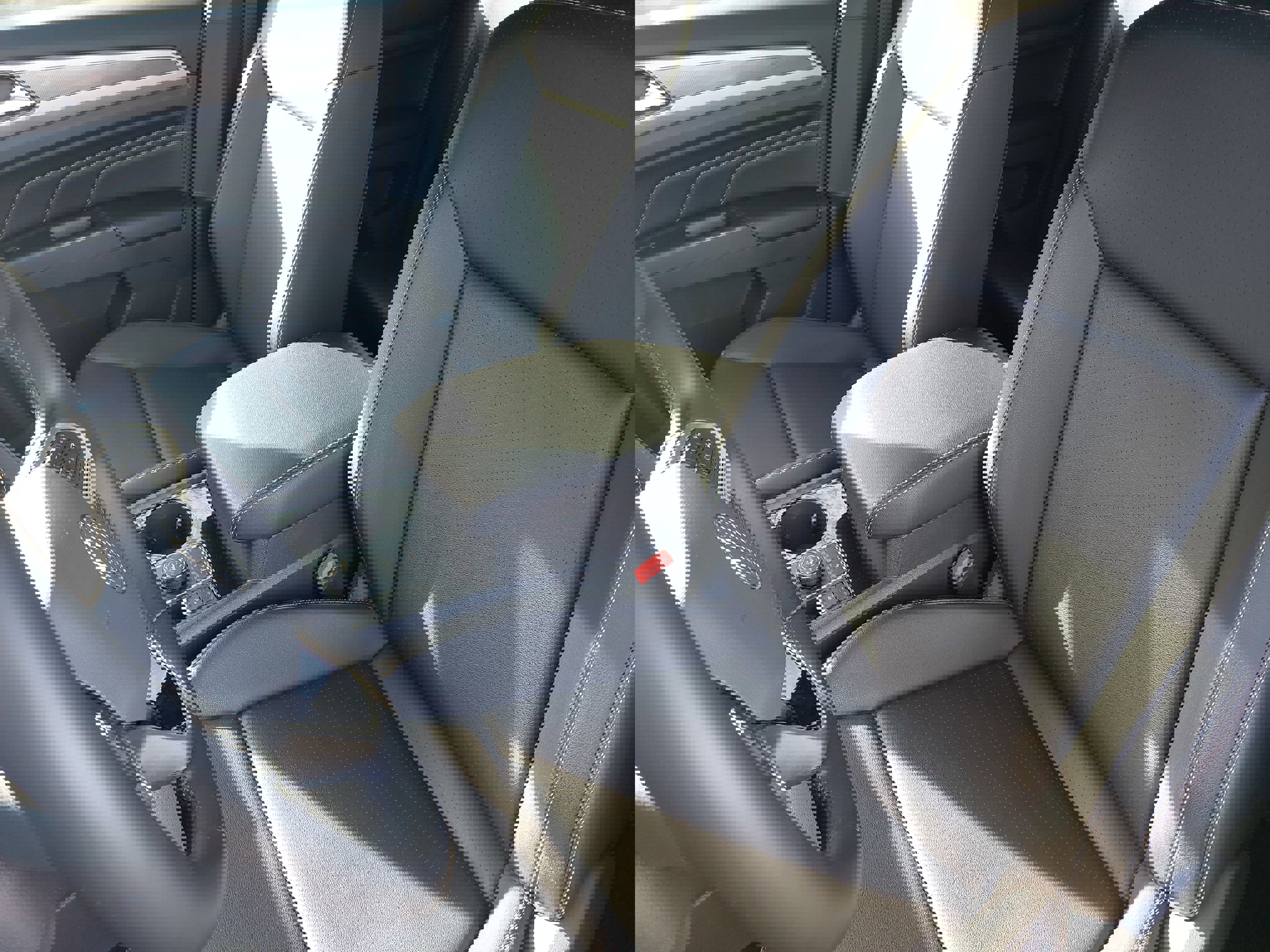 Used 2020 Volkswagen Atlas Cross Sport SEL image 17