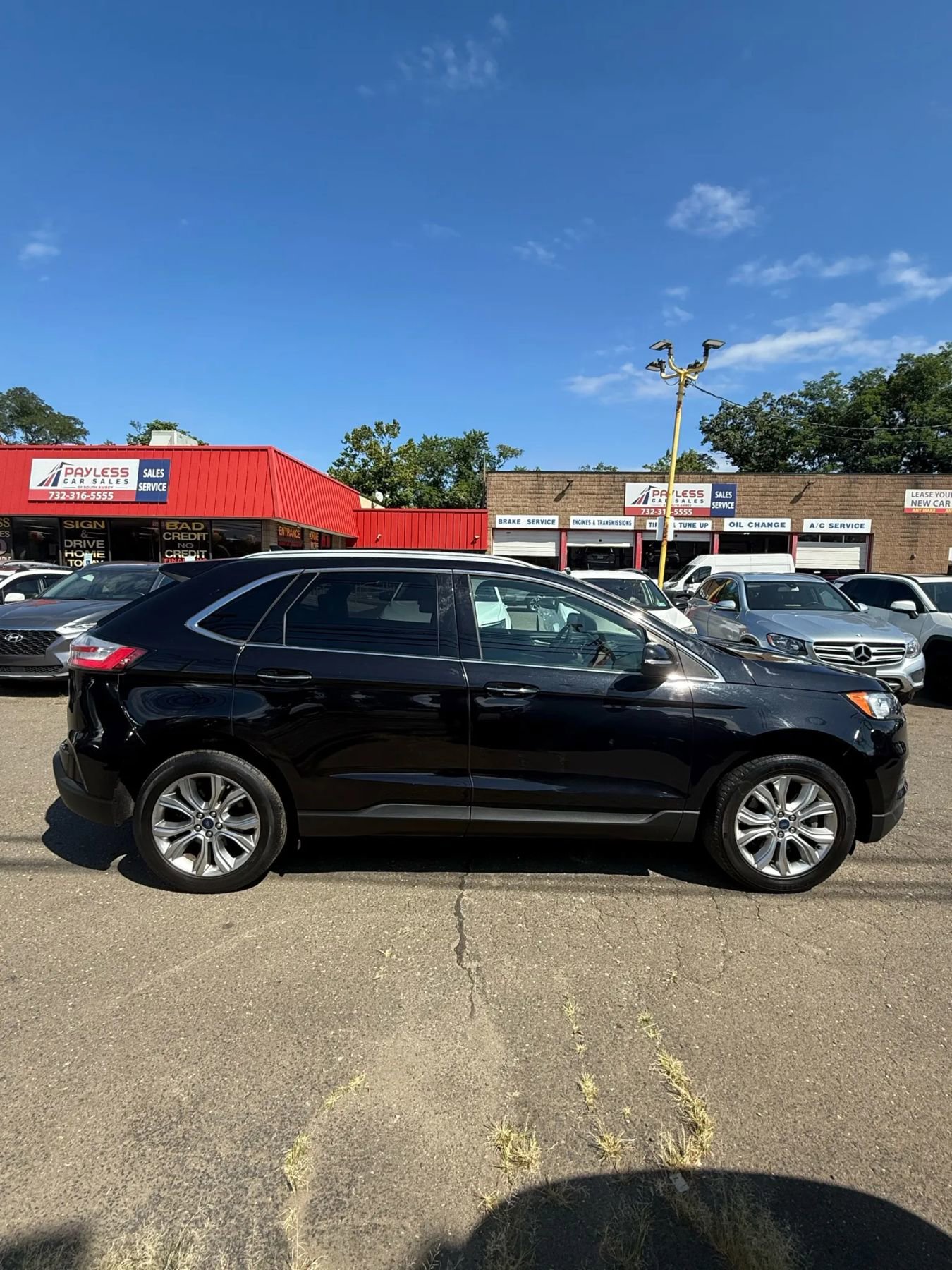 Used 2020 Ford Edge Titanium image 5