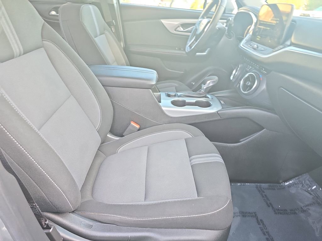Used 2024 Chevrolet Blazer LT w/ Convenience Package FWD image 10