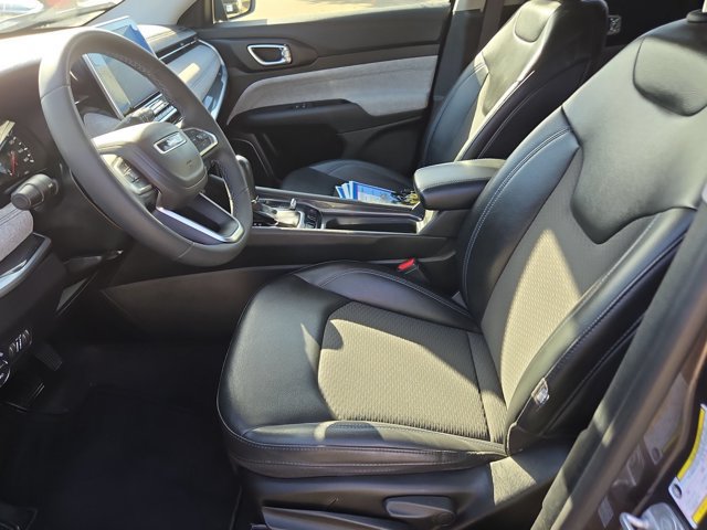 Used 2022 Jeep Compass Latitude AWD/4WD image 15