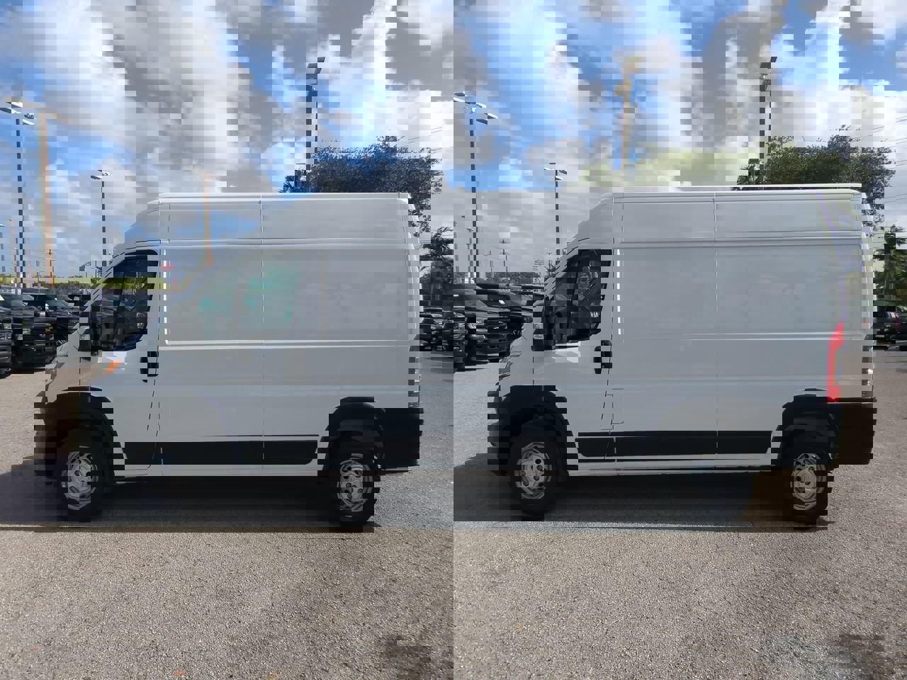 Used 2025 RAM ProMaster 2500 w/ Convenience Group image 8