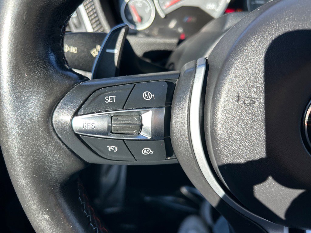 Used 2016 BMW M4 Convertible image 19