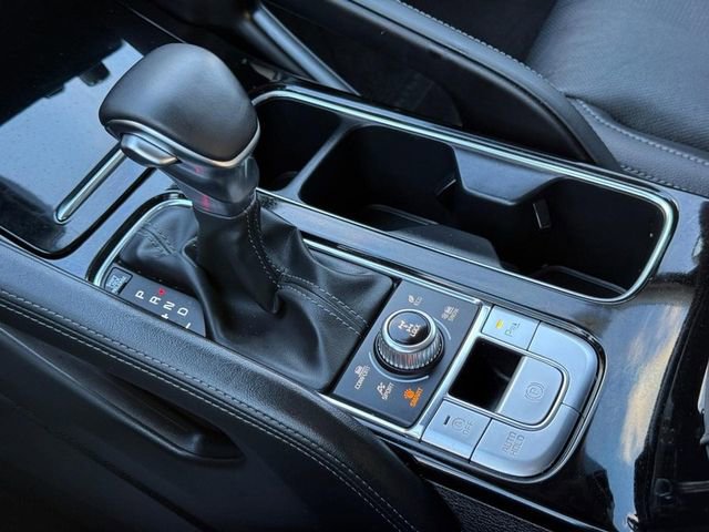 Used 2024 Kia Telluride EX w/ EX Captain's Chair Package image 22