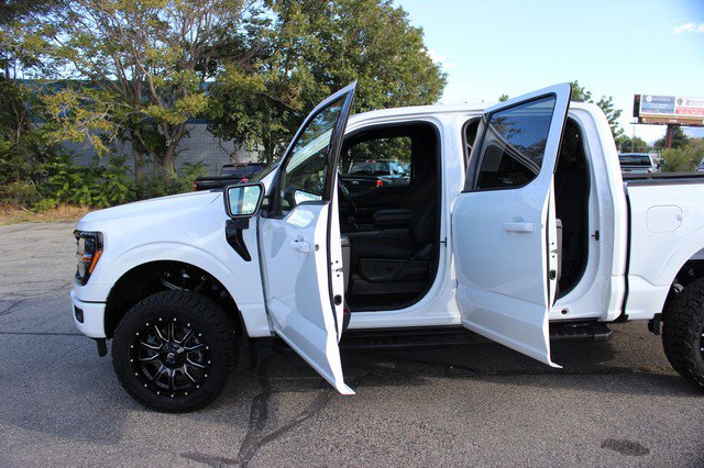Used 2024 Ford F150 XLT w/ FX4 Off-Road Package image 8