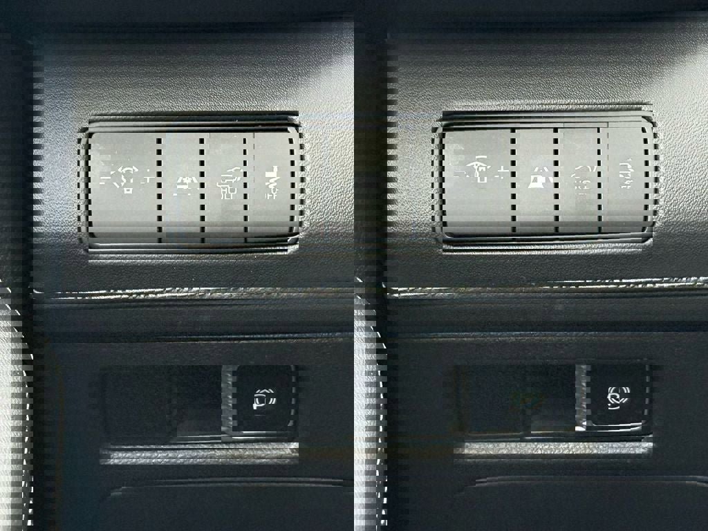 Used 2023 Hyundai Santa Fe SEL Premium image 19