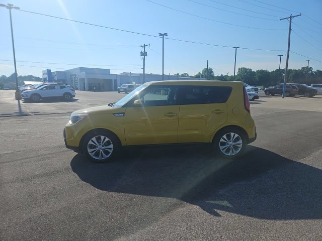 Used 2015 Kia Soul + FWD image 9