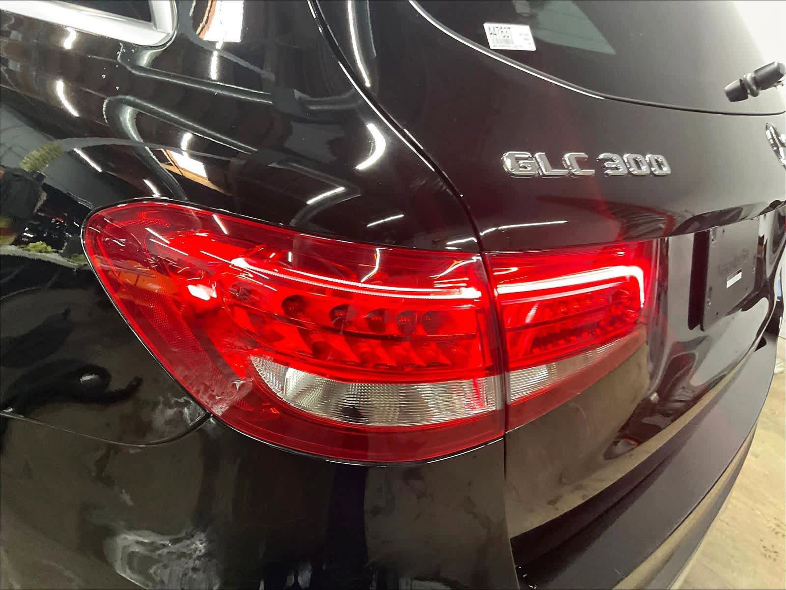 Used 2019 Mercedes-Benz GLC 300 4MATIC image 28