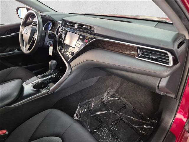 Used 2018 Toyota Camry LE FWD image 27
