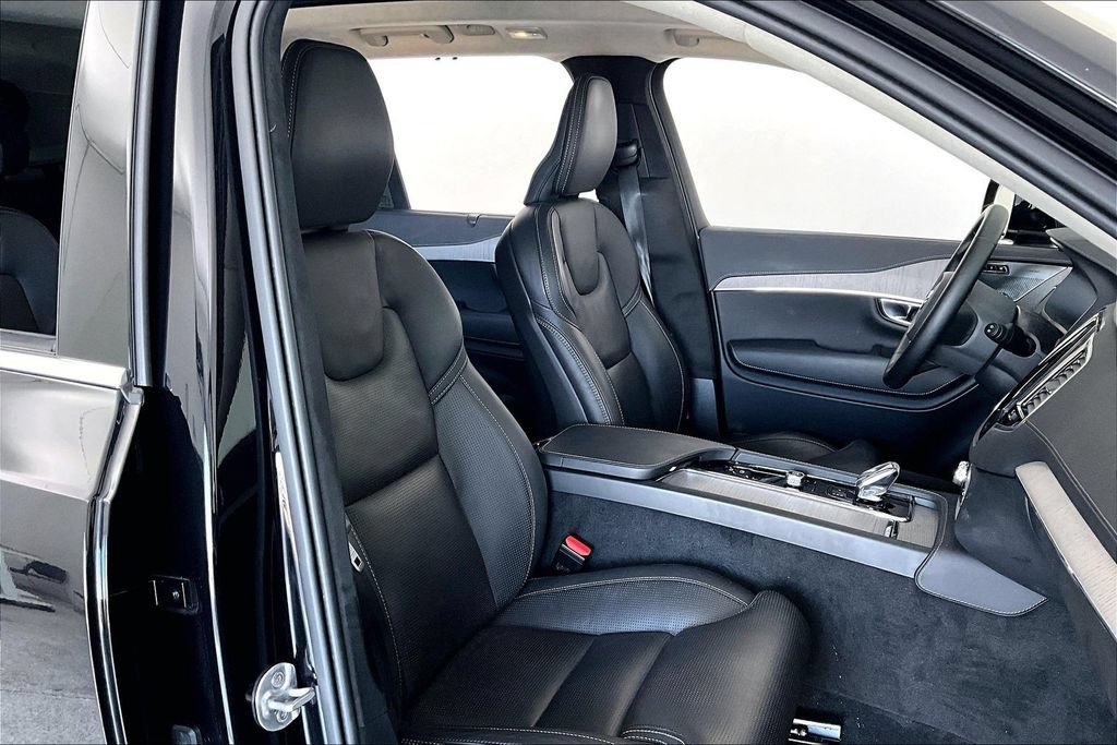 Used 2025 Volvo XC90 T8 Ultra w/ Lounge Package AWD/4WD image 8