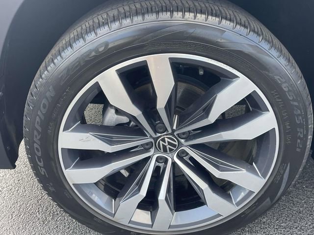 Used 2023 Volkswagen Atlas Cross Sport SEL Premium R-Line image 8