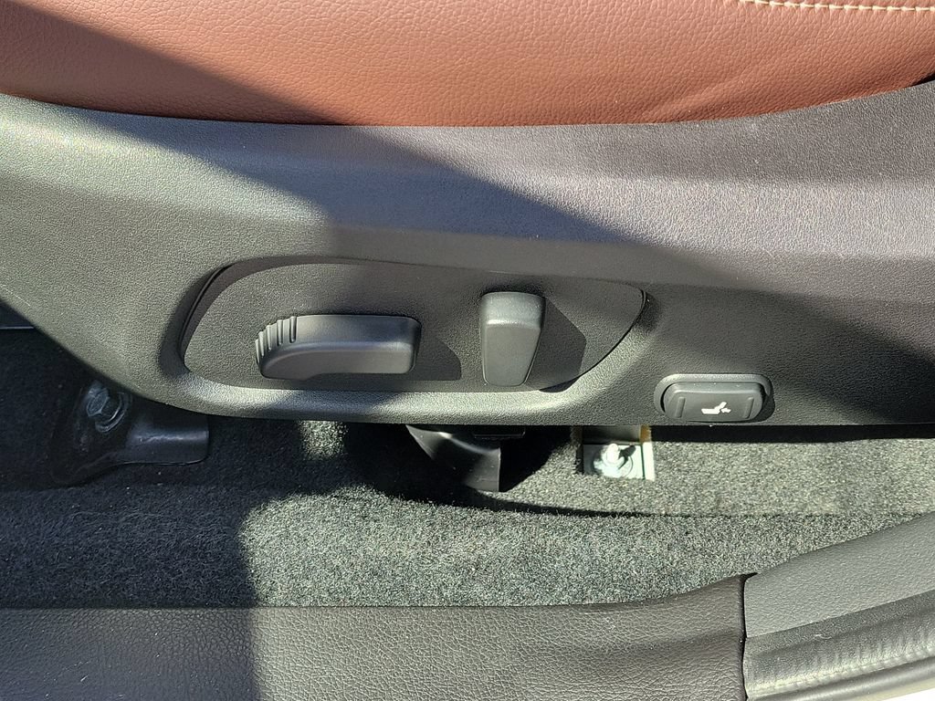 Used 2018 Subaru Forester 2.5i Touring AWD/4WD image 21