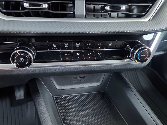 New 2027 Chevrolet Equinox LT w/ LPO, Floor Liner Package FWD image 28