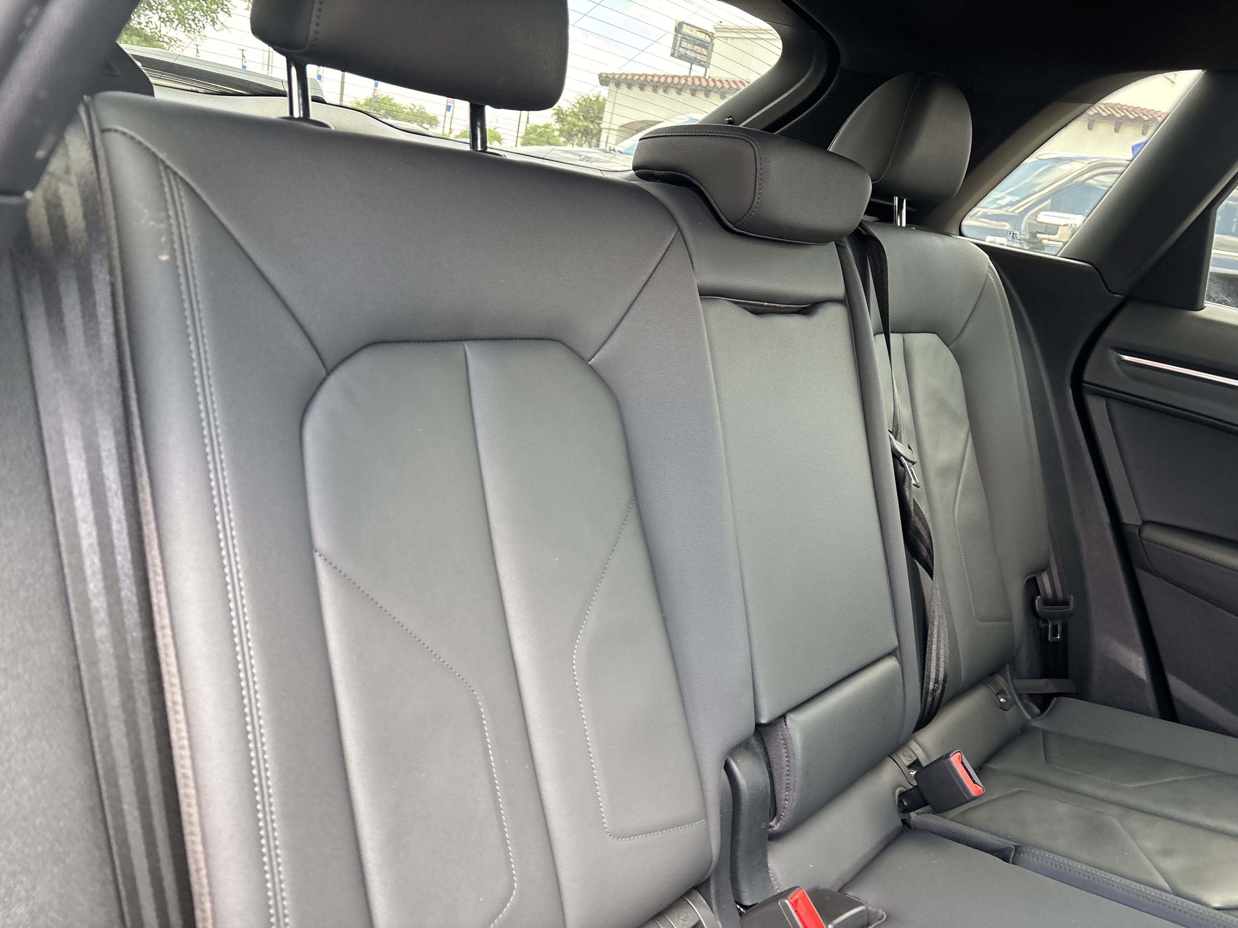 Used 2022 Audi Q3 2.0T Premium Plus w/ Premium Plus Package AWD/4WD image 22