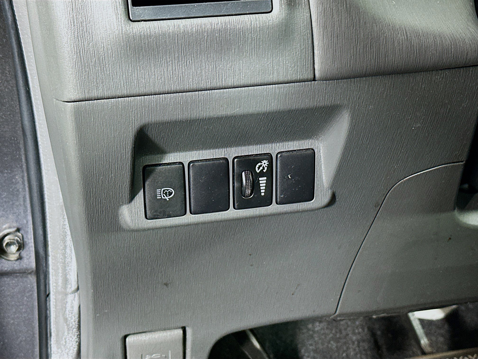 Used 2014 Toyota Prius V Five FWD image 16