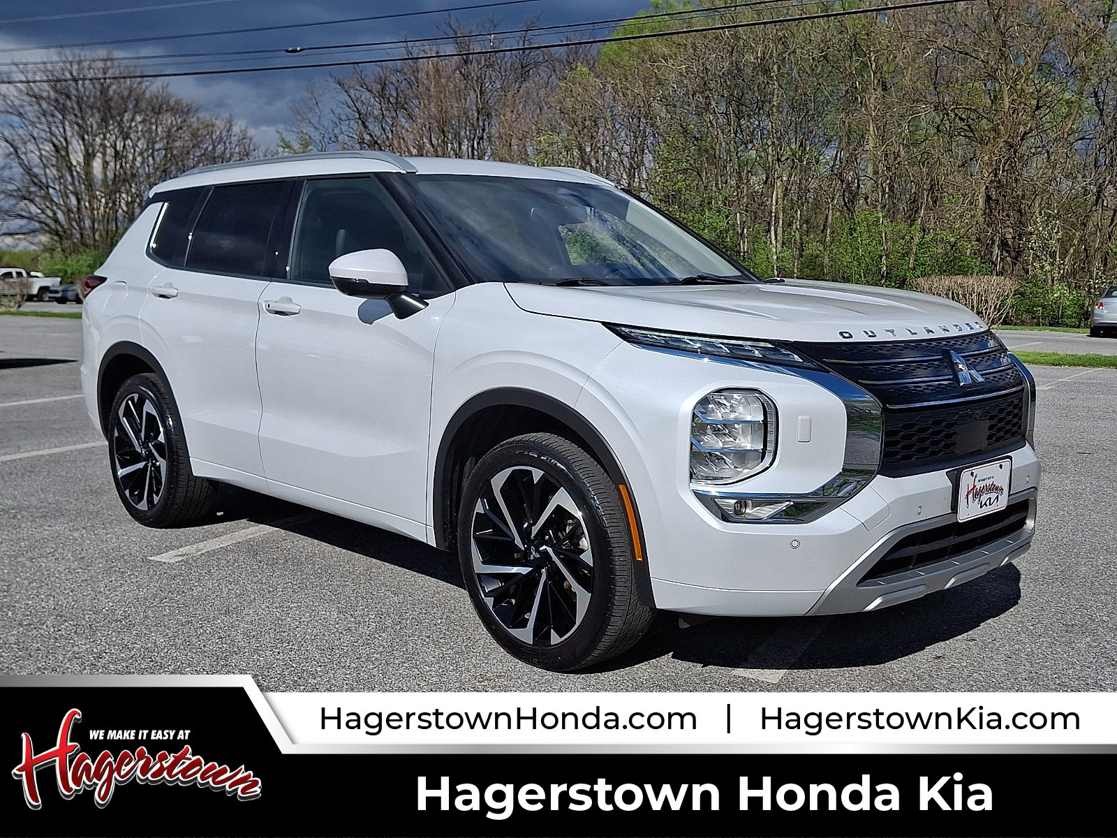 Used 2024 Mitsubishi Outlander SEL video 1