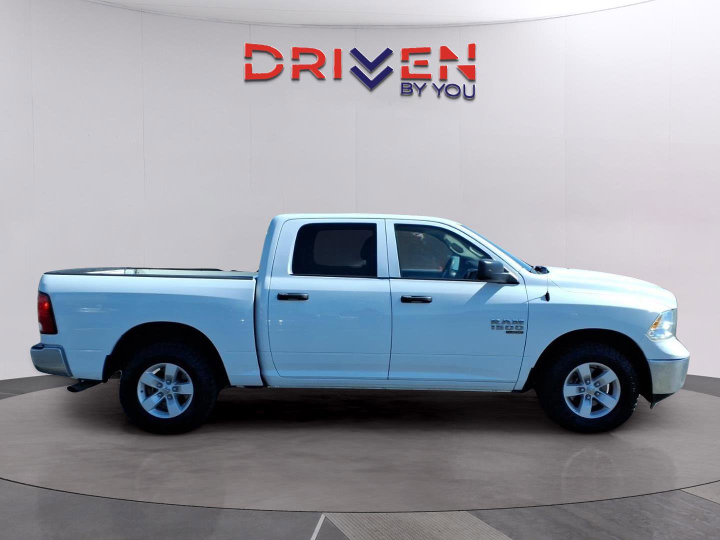 Used 2023 RAM 1500 Classic SLT w/ Electronics Group AWD/4WD image 8