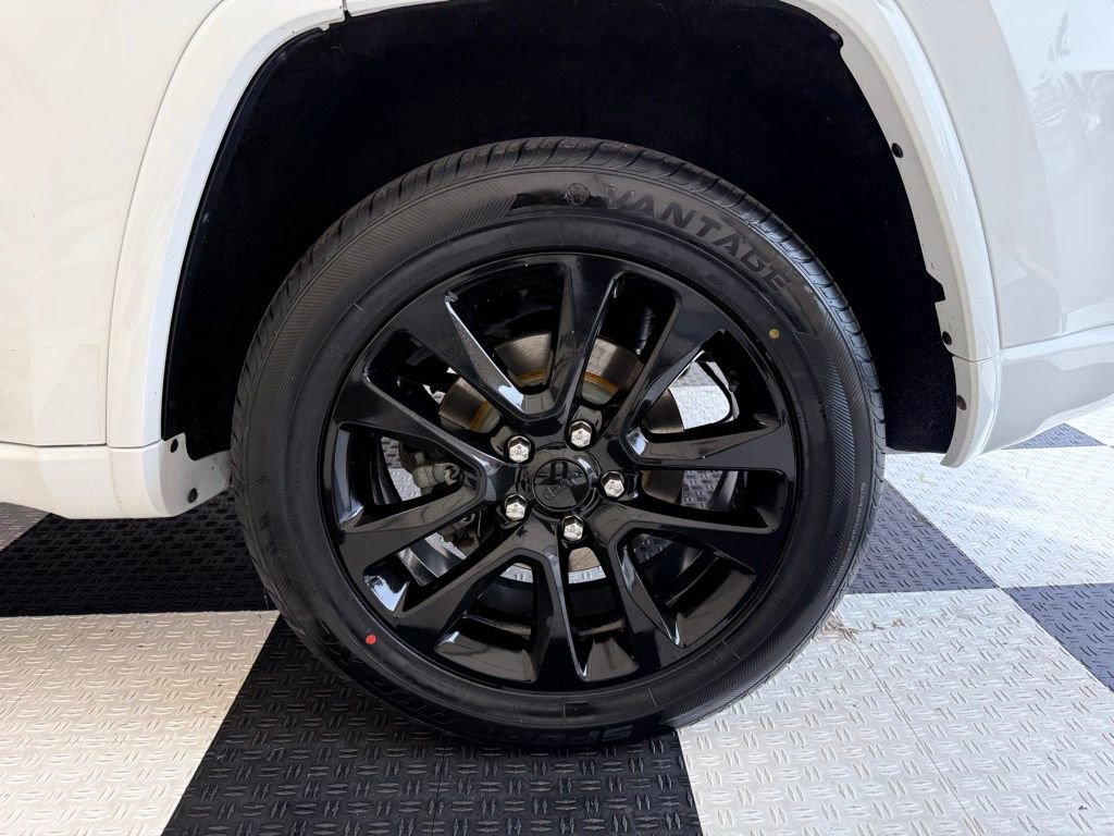 Used 2020 Jeep Grand Cherokee Altitude image 11