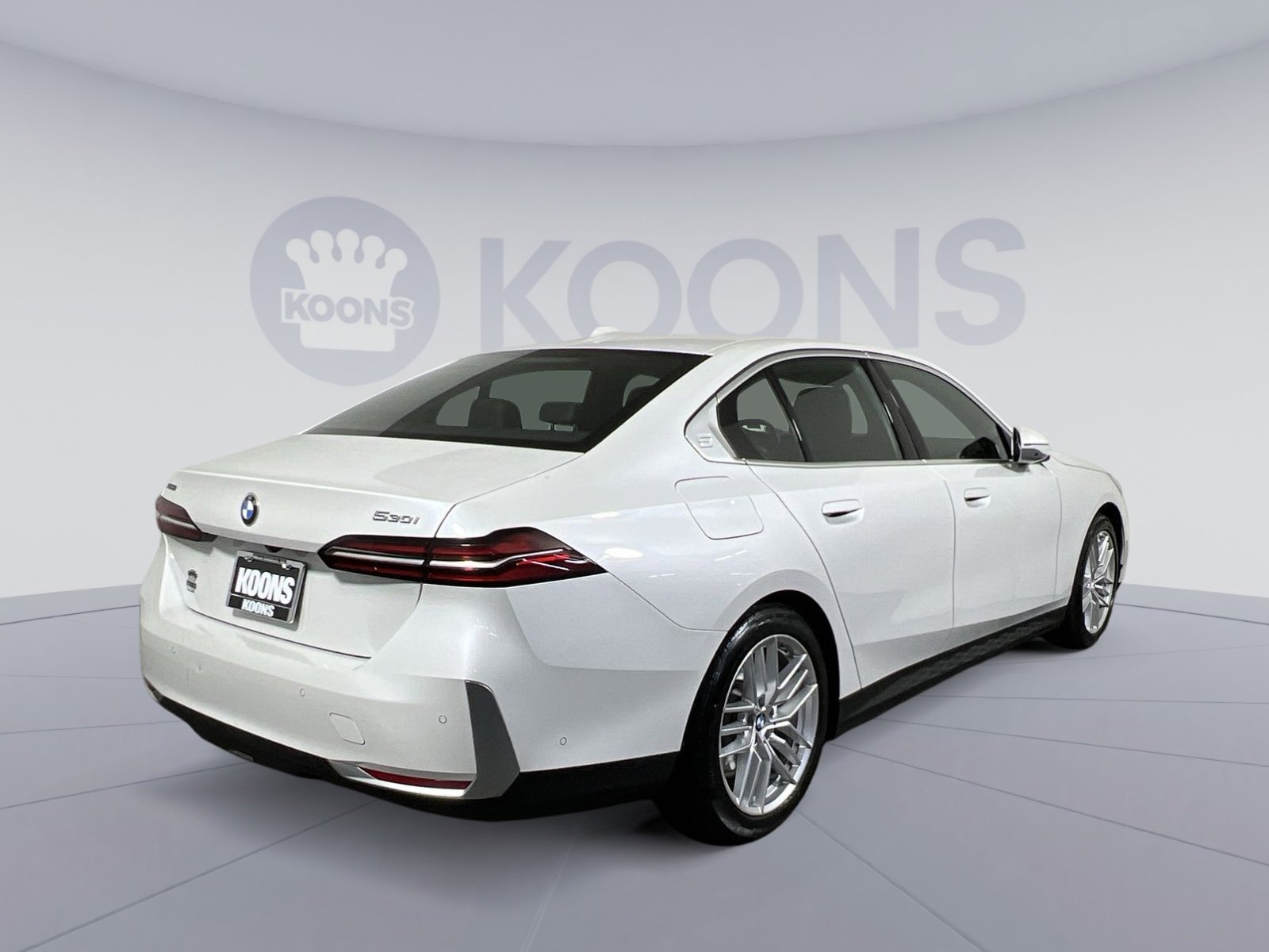 Used 2025 BMW 530i xDrive AWD/4WD image 11