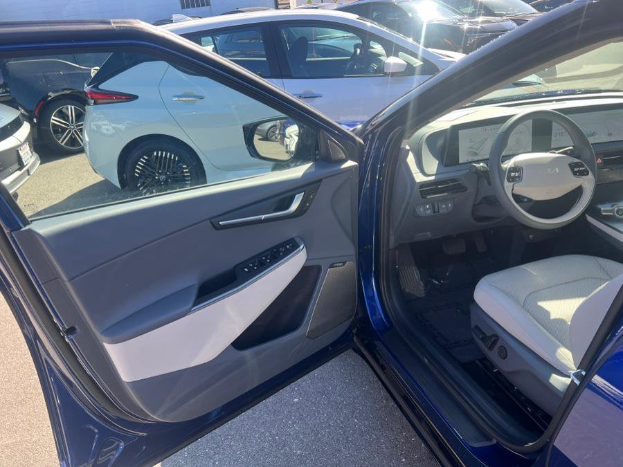 Used 2024 Kia EV6 Wind image 9