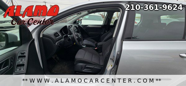 Used 2013 Volkswagen Golf 4-Door FWD image 29