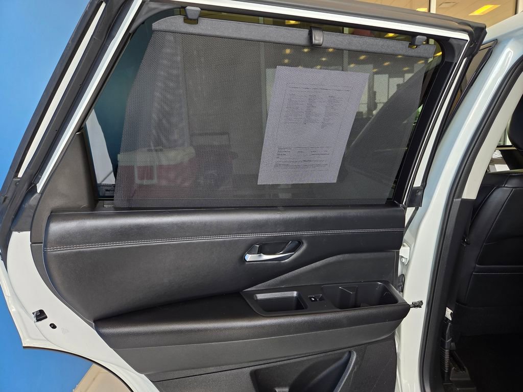 Used 2022 Nissan Pathfinder Platinum w/ Cargo Package image 19