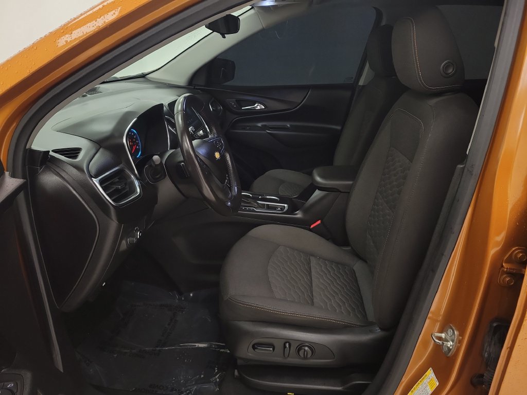 Used 2018 Chevrolet Equinox LT w/ Sun & Infotainment Package FWD image 9