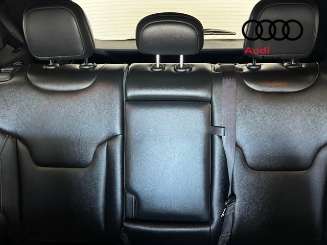 Used 2025 Jeep Compass Limited image 4