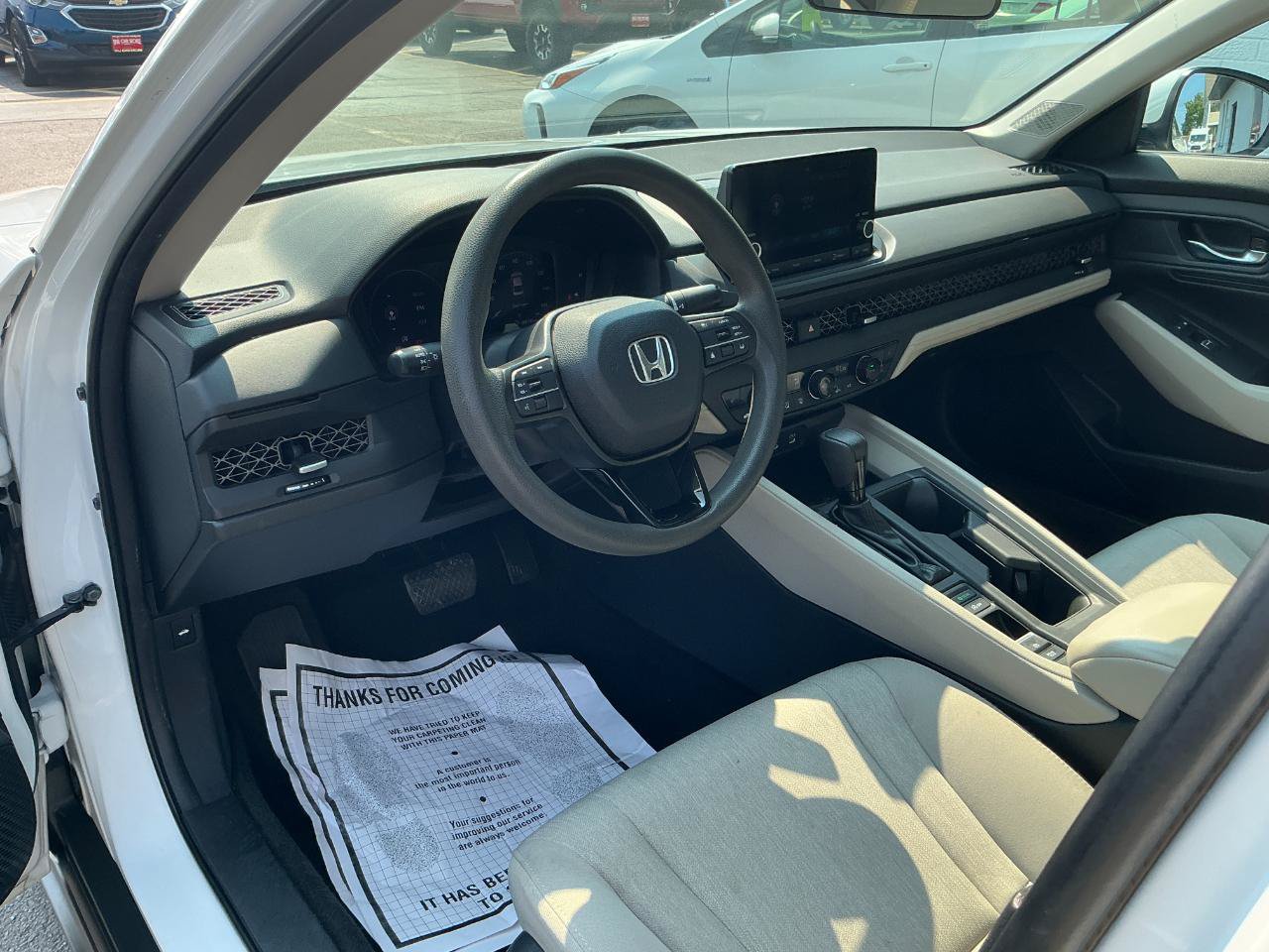 Used 2023 Honda Accord EX image 10