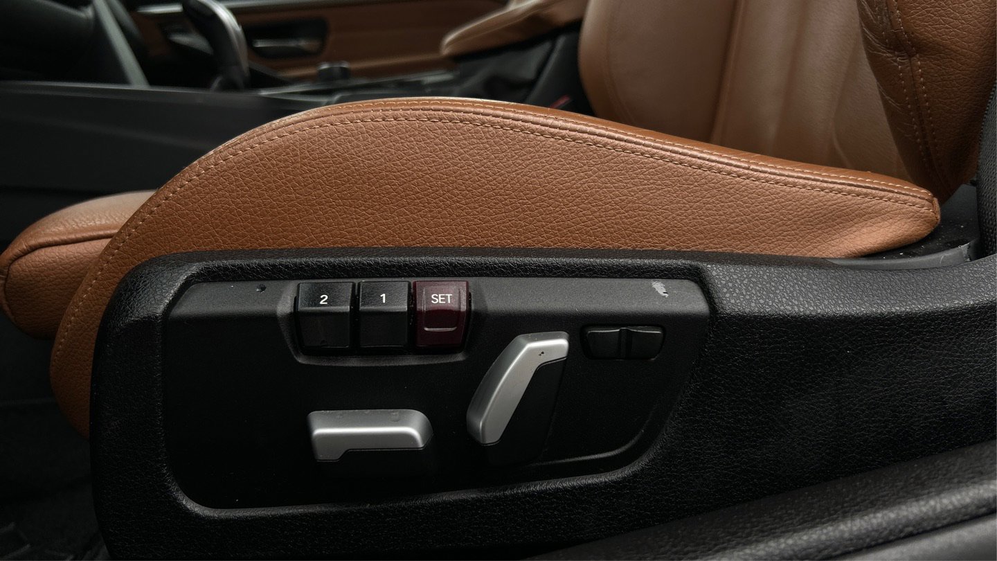 Used 2017 BMW 430i xDrive Convertible image 35