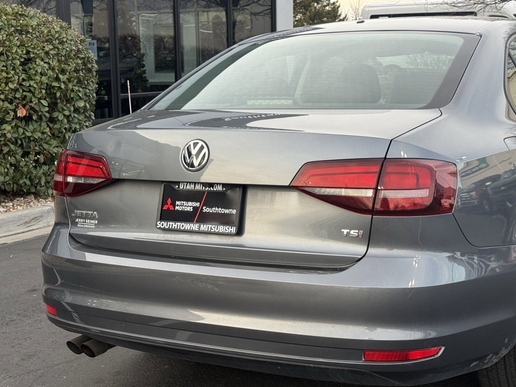 Used 2017 Volkswagen Jetta S image 34