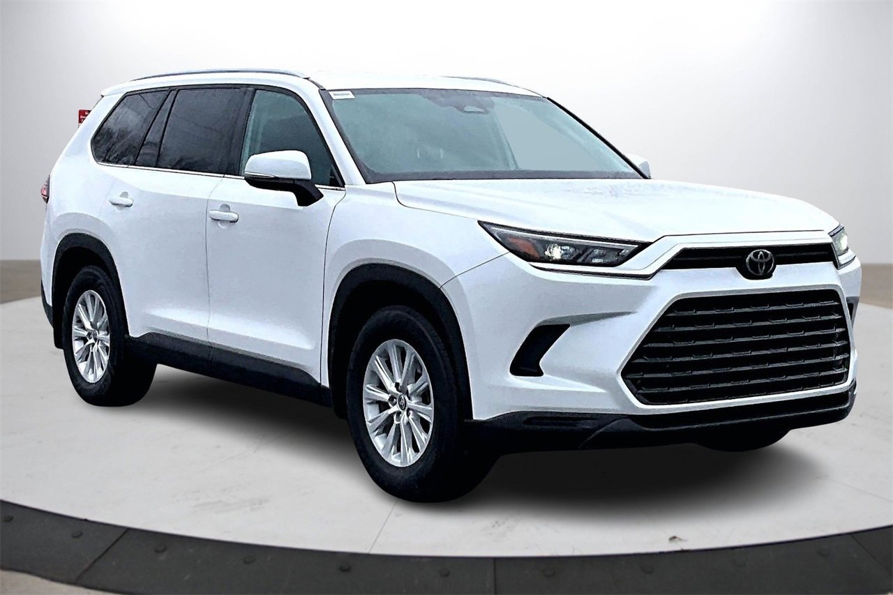Used 2024 Toyota Grand Highlander Limited image 2