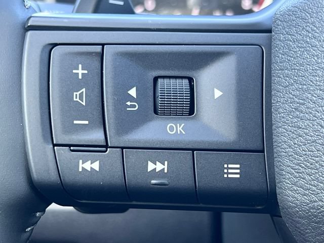 New 2026 Nissan Rogue SV AWD/4WD image 18