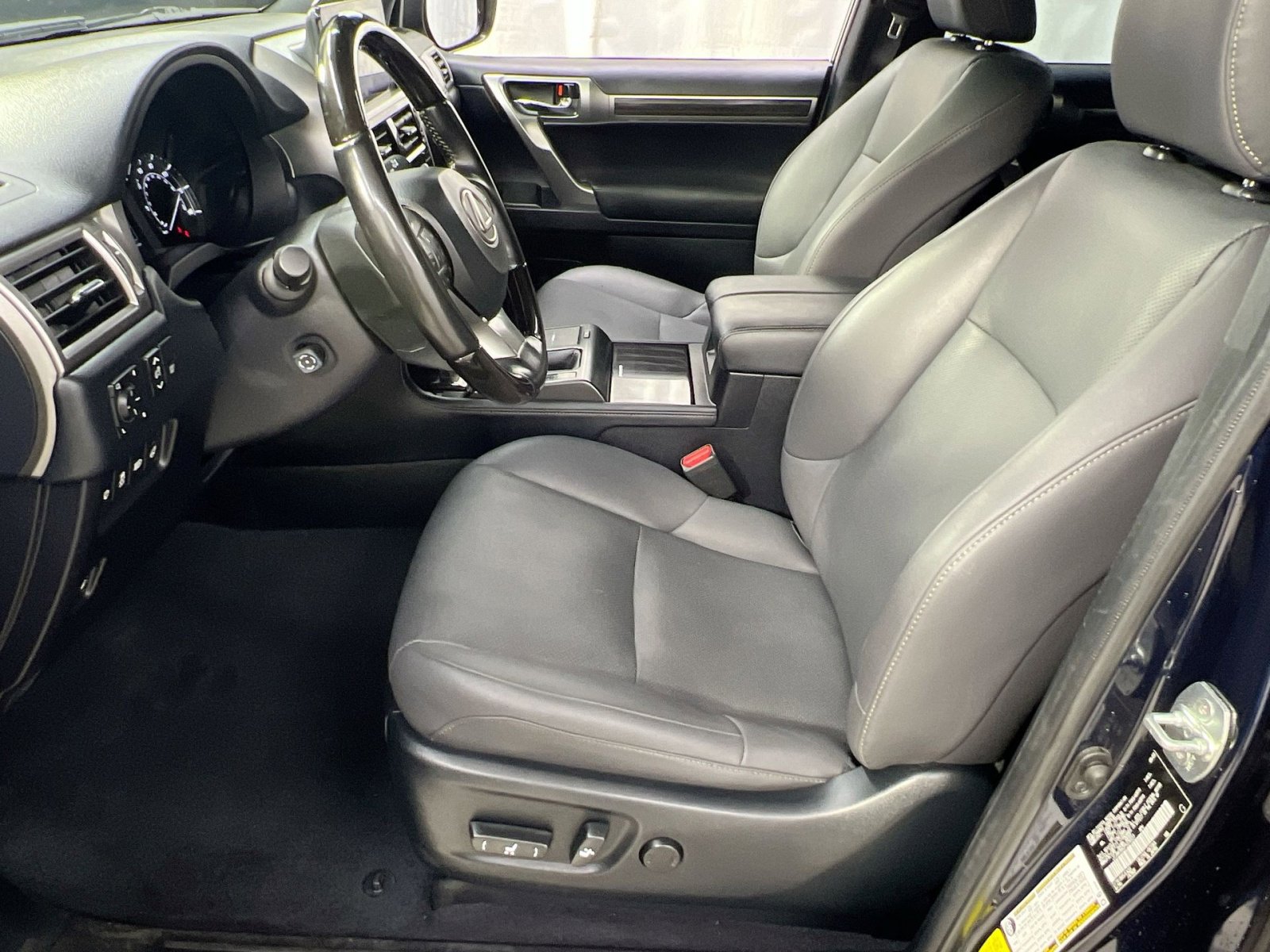 Used 2023 Lexus GX 460 Premium image 2