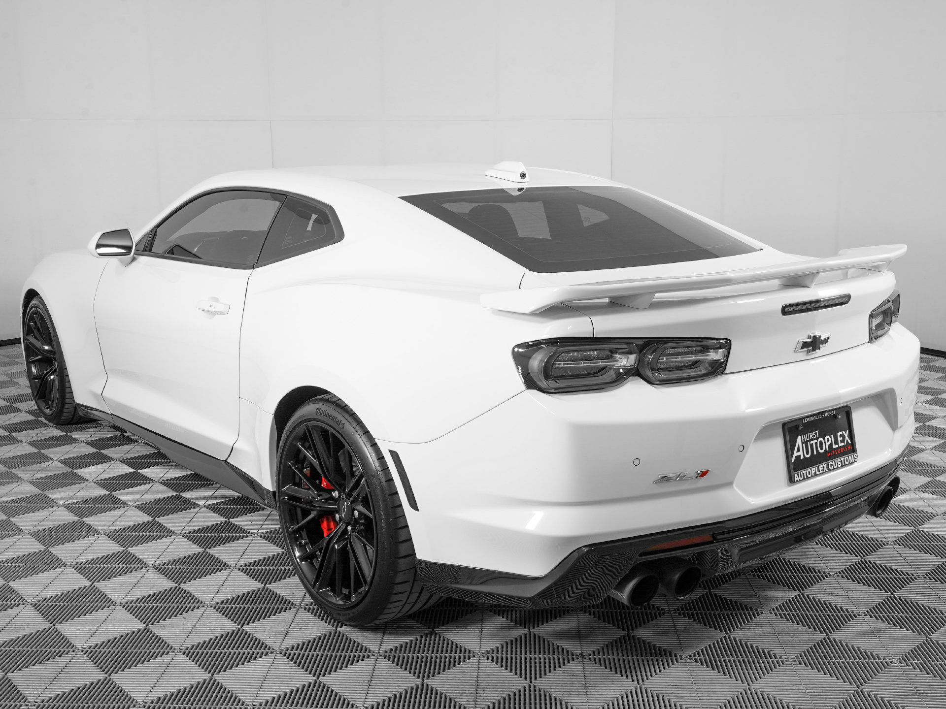 Used 2022 Chevrolet Camaro ZL1 RWD image 7